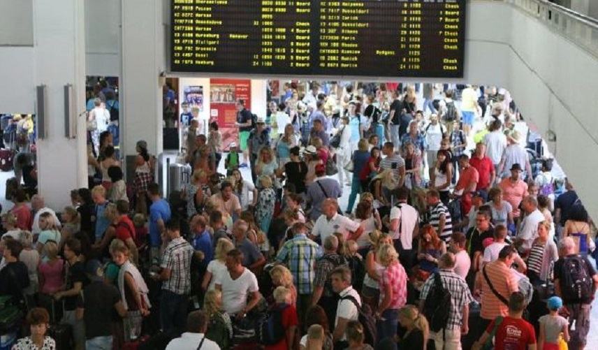 Αυξάνονται καθημερινά οι αφίξεις στο αεροδρόμιο Ηρακλείου