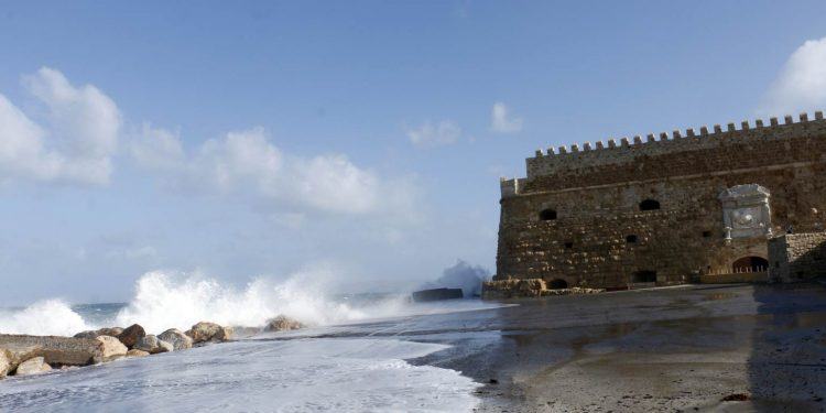 Καιρός: Ισχυροί άνεμοι και κατα τόπους βροχές σήμερα στην Κρήτη