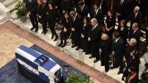 Πλήθος κόσμου στο τελευταίο αντίο στον Κωνσταντίνο Μητσοτάκη