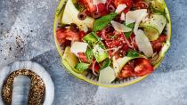 Καλοκαιρινές σαλάτες: 37 συνταγές που θα θέλετε να φτιάχνετε όλο τον Ιούλιο