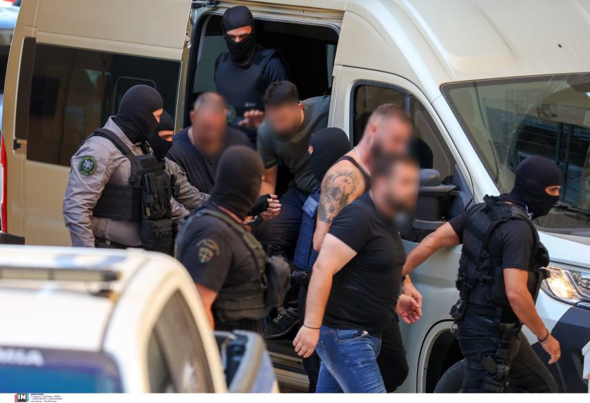 Μαφία: Ενώπιον του εισαγγελέα σήμερα οι 17 από τους 49 συλληφθέντες