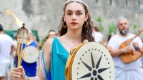 Εκθαμβωτική γιορτή στη Νάπολη: Γιορτάζουν την ίδρυσή τους από τους Έλληνες - Δείτε εικόνες