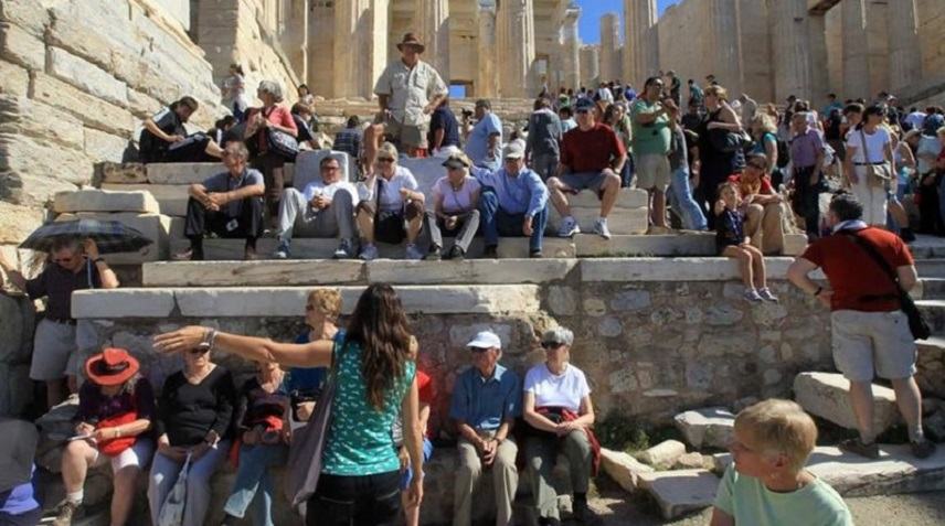Kurier: Πόλος έλξης η Ελλάδα για τους Αυστριακούς τουρίστες.