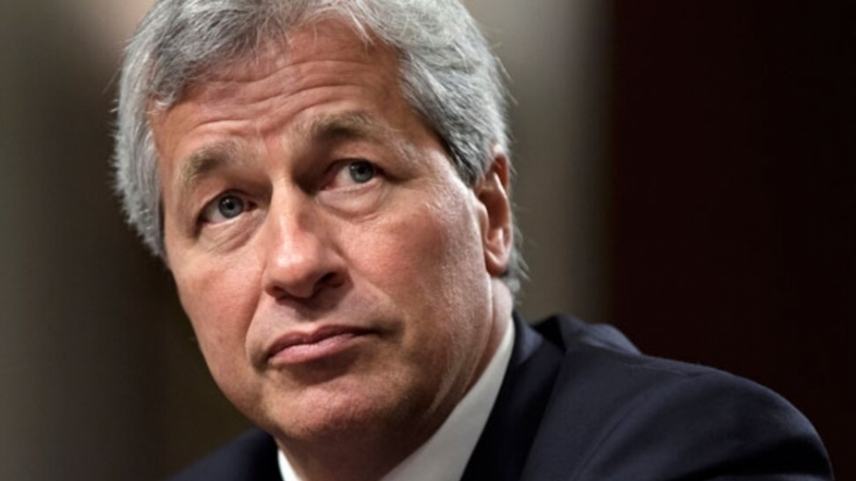 Dimon (JP Morgan): Προετοιμαστείτε για οικονομικό τυφώνα – Ύφεση και ακρίβεια θα χτυπήσουν βάναυσα