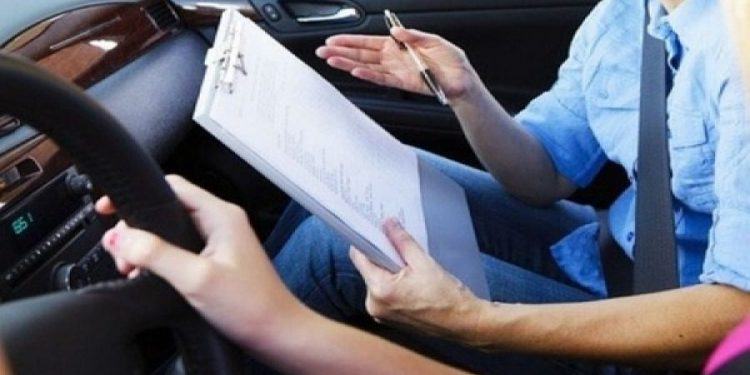 Κορωνοϊός: Αναστολή των εξετάσεων για διπλώματα οδήγησης