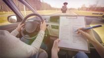 Δίπλωμα οδήγησης: Εξετάσεις με το παλιό καθεστώς για τους υποψήφιους οδηγούς