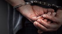 Μεσαρά: Τρεις συλλήψεις με... μπαστούνες και μπαλτά