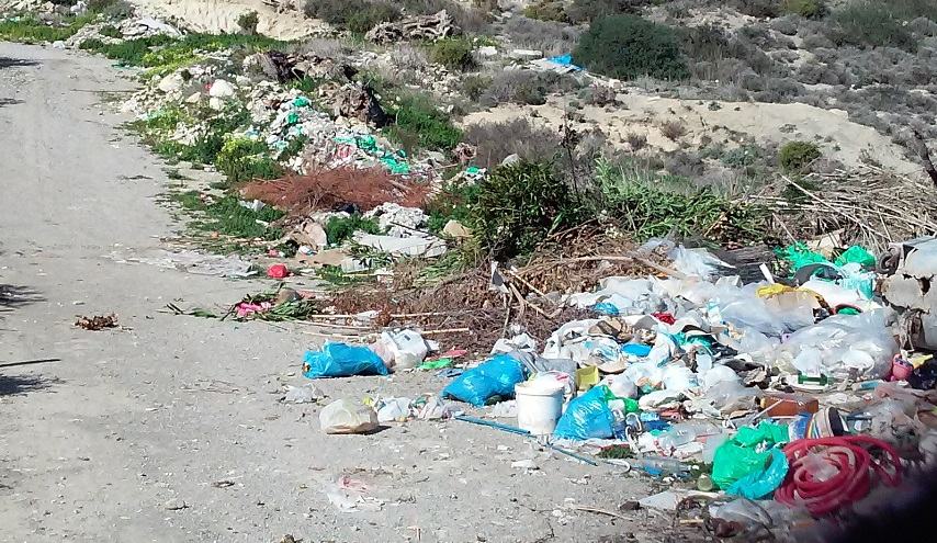 Ο Δήμος καθάρισε το σκουπιδότοπο στο Καλαμάκι (φωτογραφίες)