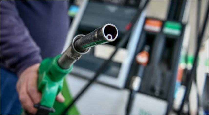 “Ανάσα” από την πτώση των τιμών καυσίμων: Πού κυμαίνονται βενζίνη, ντίζελ και πετρέλαιο θέρμανσης