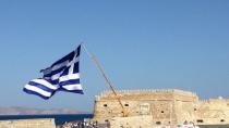 Όλη η Ελλάδα στα γαλανόλευκα για την Εθνική Επέτειο