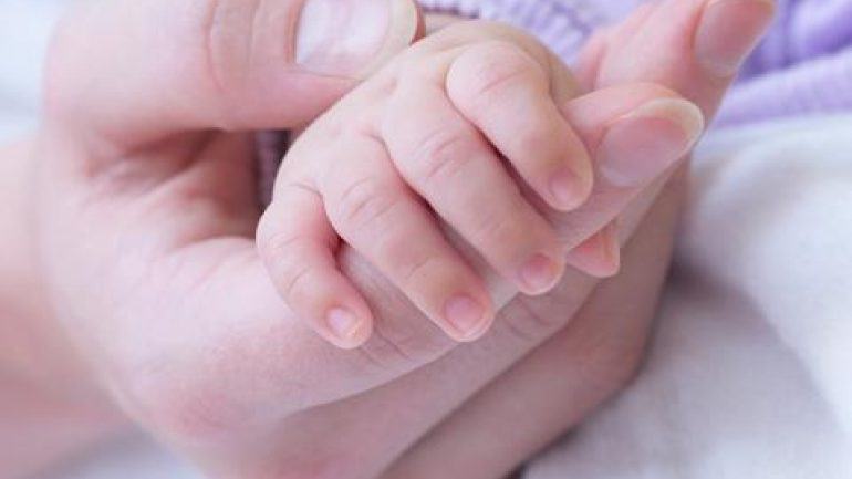 Επίδομα γέννησης: Πότε ανοίγει η πλατφόρμα για τις αιτήσεις