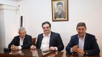 Σύσκεψη Δημάρχου Φαιστού με τον υπουργό Παιδείας και τον υπουργό Αγροτικής Ανάπτυξης στις Μοίρες