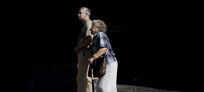 Bloomberg: Έλληνες συνταξιούχοι γίνονται μετανάστες στη Βουλγαρία για να επιβιώσουν