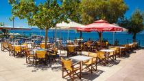 Έρχεται η πλατφόρμα mystreet: καταγγελίες των πολιτών για καταπάτηση πεζοδρομίων-πλατειών