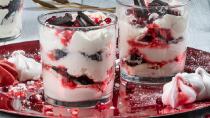 Χριστουγεννιάτικο trifle με μαρέγκες και μπισκότα