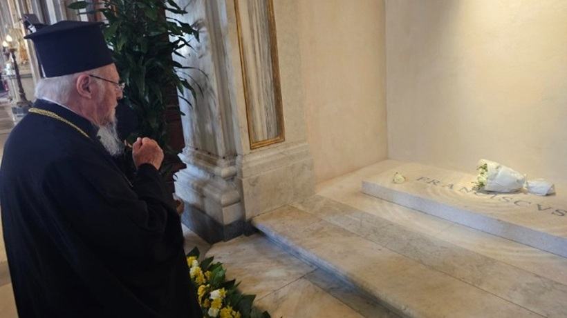 Ο Βαρθολομαίος επισκέφθηκε τον τάφο του Φραγκίσκου-«Είχαμε κοινά οράματα και ιδανικά»