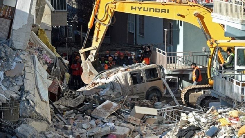 Τουρκία: 41 νεκρoί από τον σεισμό