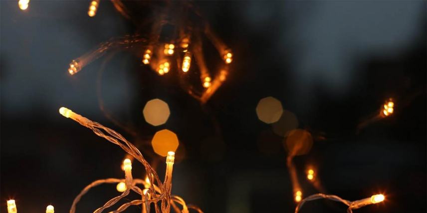 Αναβάλλεται η φωταγώγηση του Χριστουγεννιάτικου δέντρου λόγω του θανάτου του 17χρονου