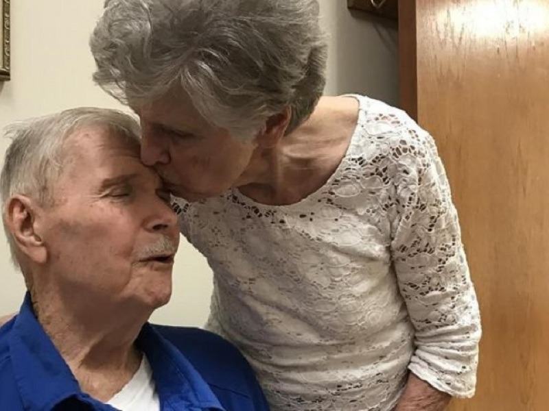 Ιστορία αγάπης: Έζησαν μαζί για 65 χρόνια και πέθαναν την ίδια μέρα